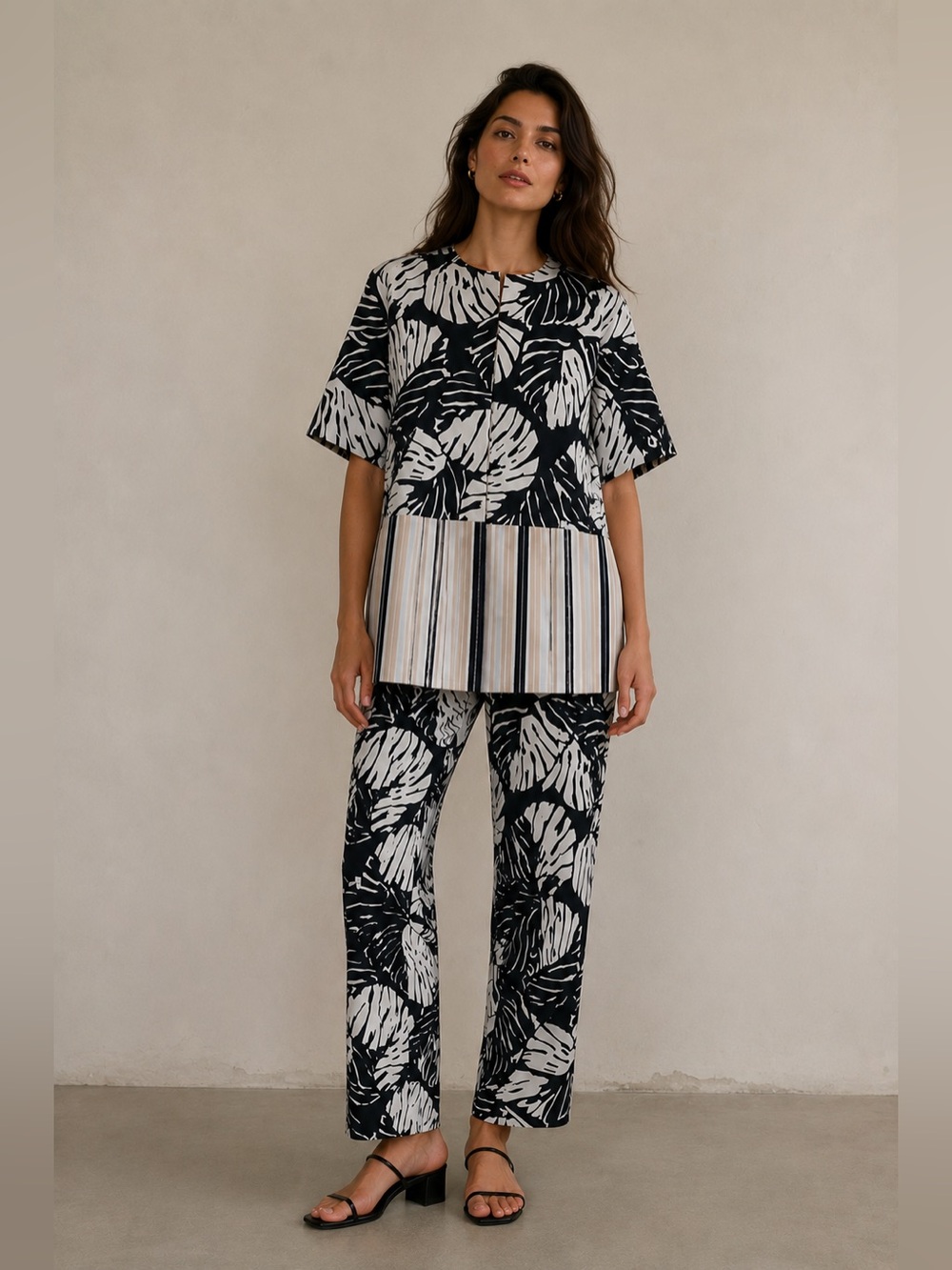 Socapri Monochrome Leaf Print Women's Blouse